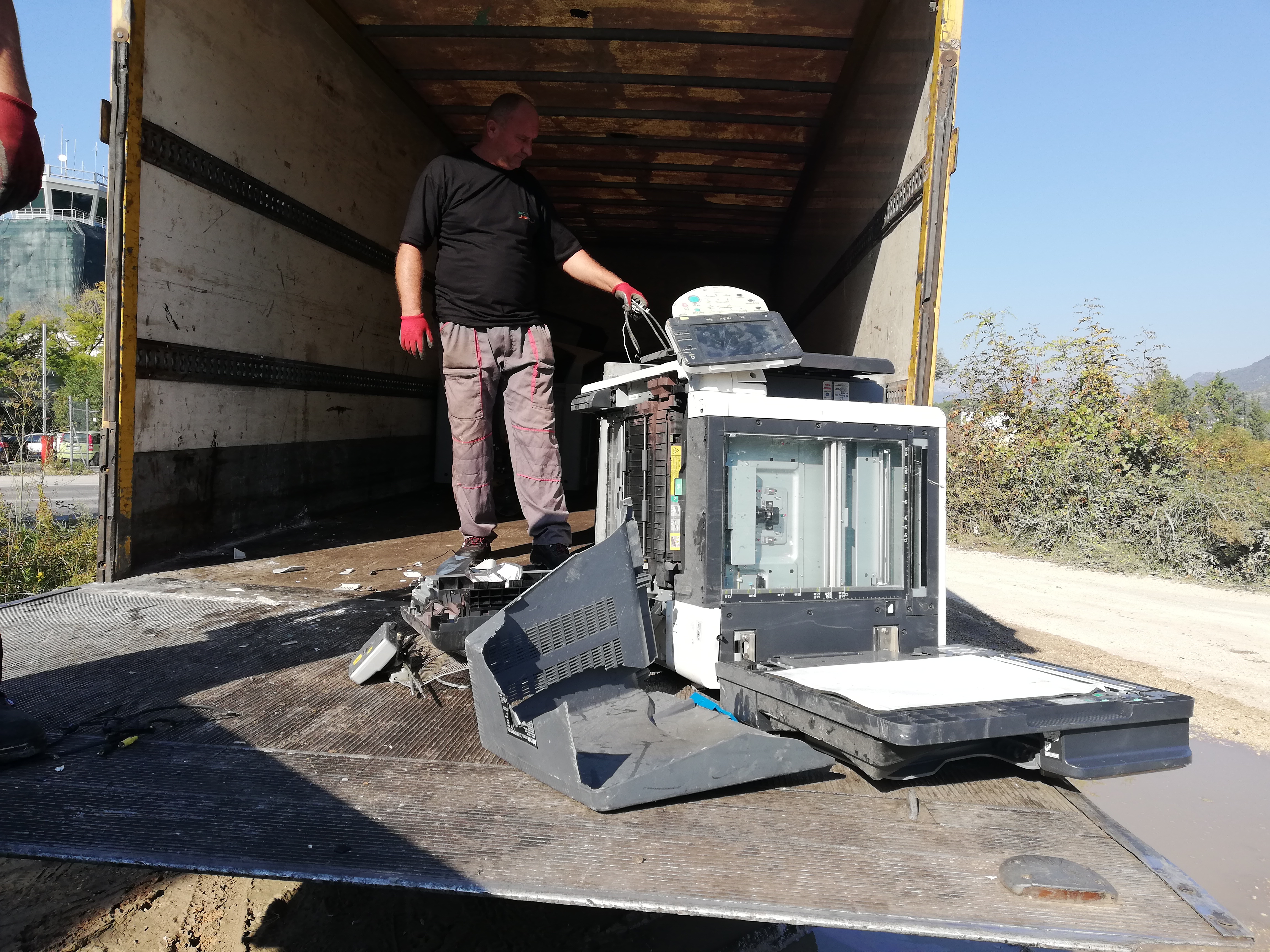 AKCIJA SAKUPLJANJA ELEKTRONSKOG I ELEKTRIČNOG OTPADA